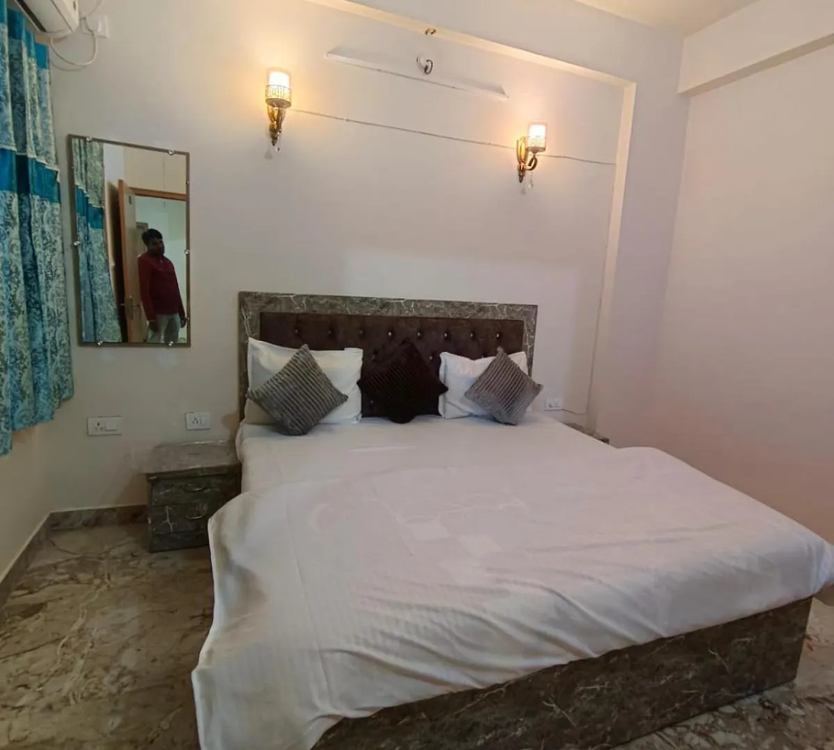 Om Shree Bhairav Home Stay Varanasi