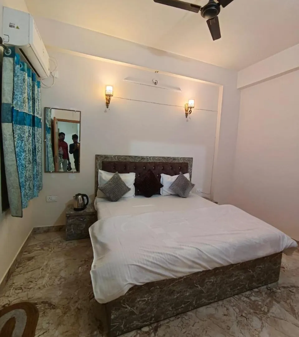 Om Shree Bhairav Home Stay Varanasi 0*,  India